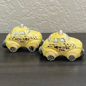 New York Taxi Cab Salt & Pepper Shaker Ceramic Yellow